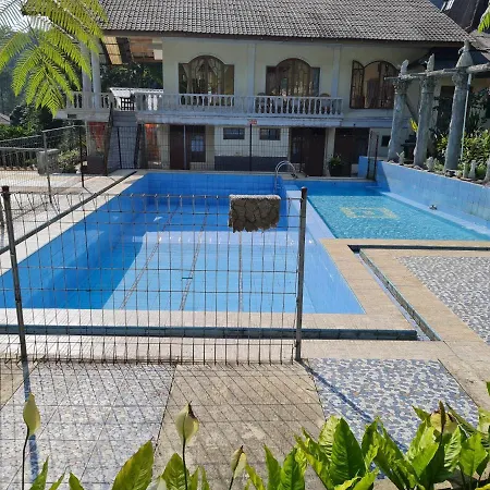 Villa Bukit Zaitun Puncak Redpartner-3