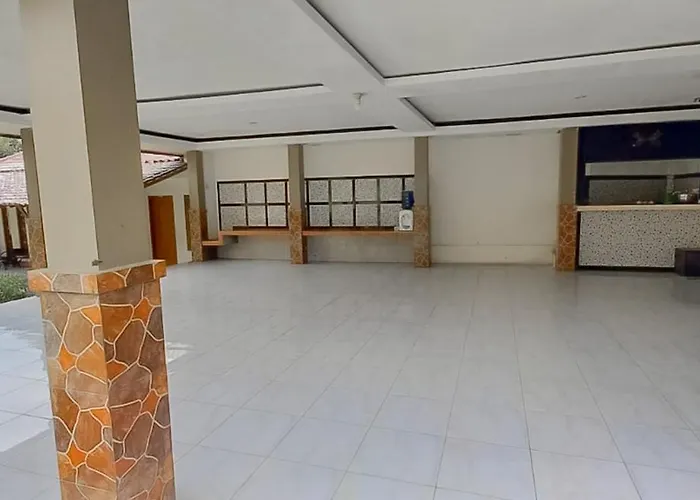 Hotel Sri Indrawati Puncak Mitra RedDoorz Bogor